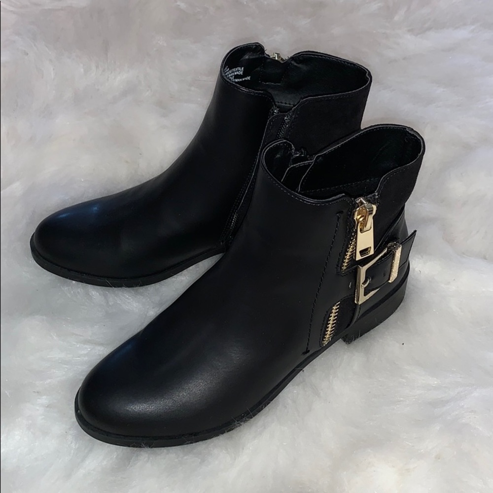 Ankle booties